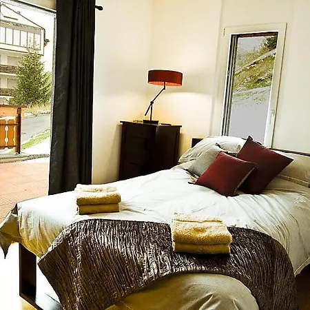 Holiday home Sleeps 8 Wifi
