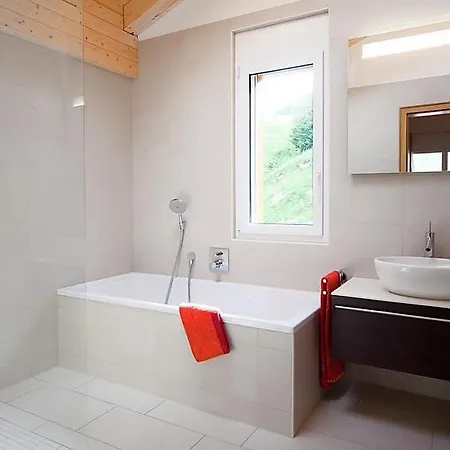 Sleeps 8 Wifi Holiday home Leukerbad